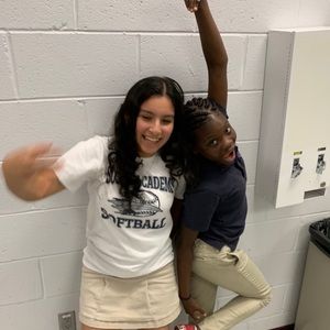 Meet your Posher, Deenya